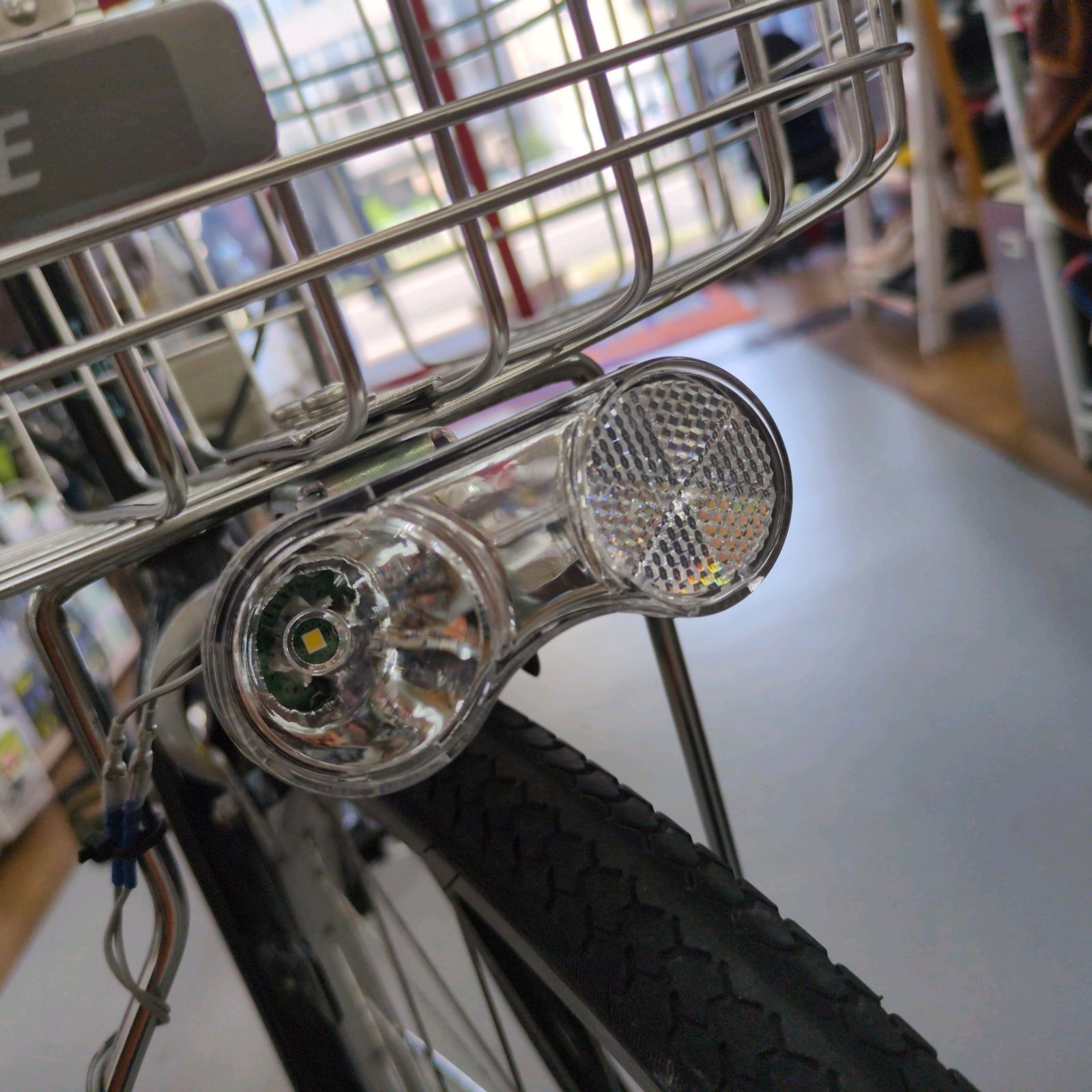 J068 ☆サビキズ使用感☆軽快自転車☆Arvita☆6段☆LEDオート☆26インチ