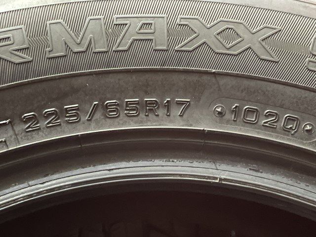 DUNLOP WINTER MAXX SJ8+ 225/65R17 17インチ スタッドレス 4本 22年製 バリ溝 ハリアー エクストレイル CX-5 RAV4等　(KTN121)