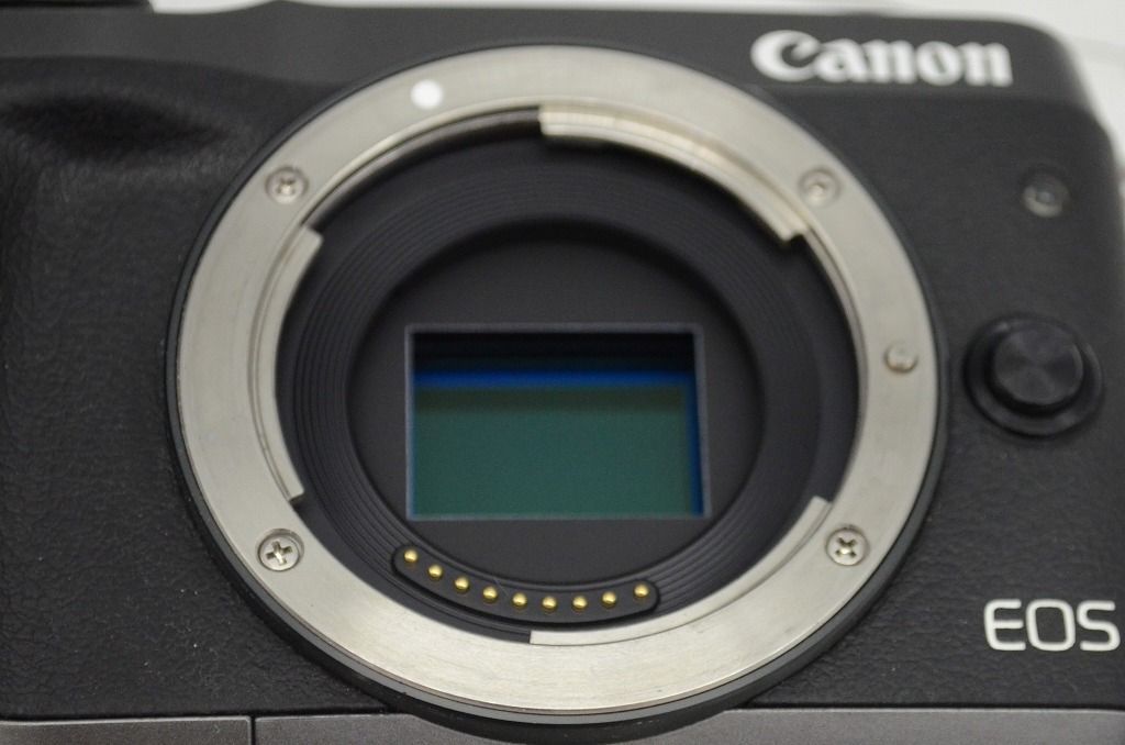 EOS M6
