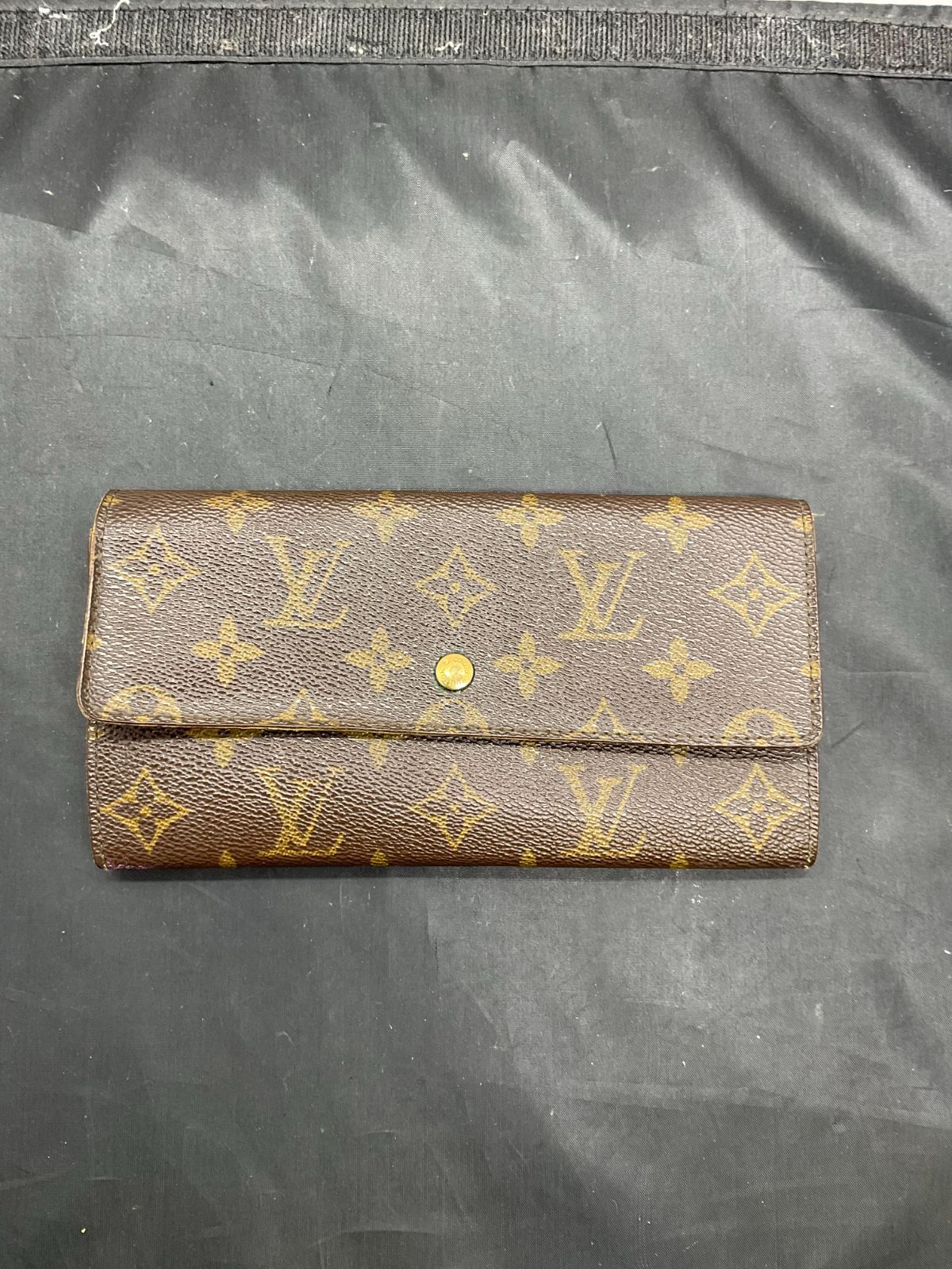 ルイヴィトン モノグラム ポルトフォイユサラ B25081417