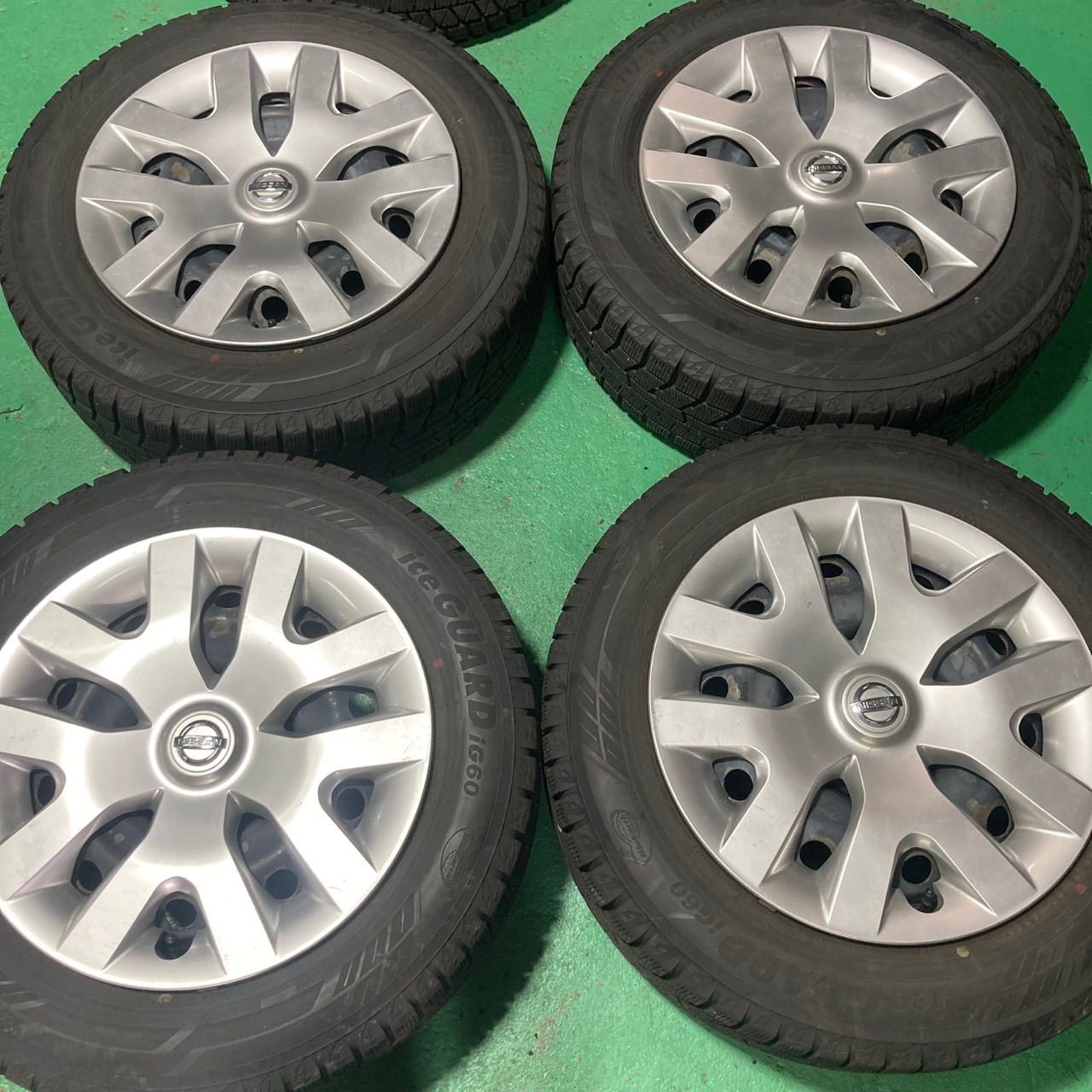 中古スタッドレス ジューク 純正 16インチ 6.5j +40 PCD114.3 ヨコハマ 