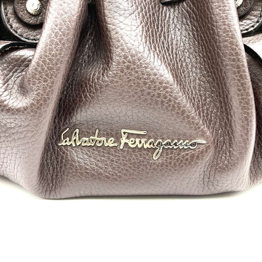 ✨️Ferragamo フェラガモ ハンドバッグ 人気 レザー Salvatore Ferragamo フェラガモ ハンドバッグ ポーチ付き