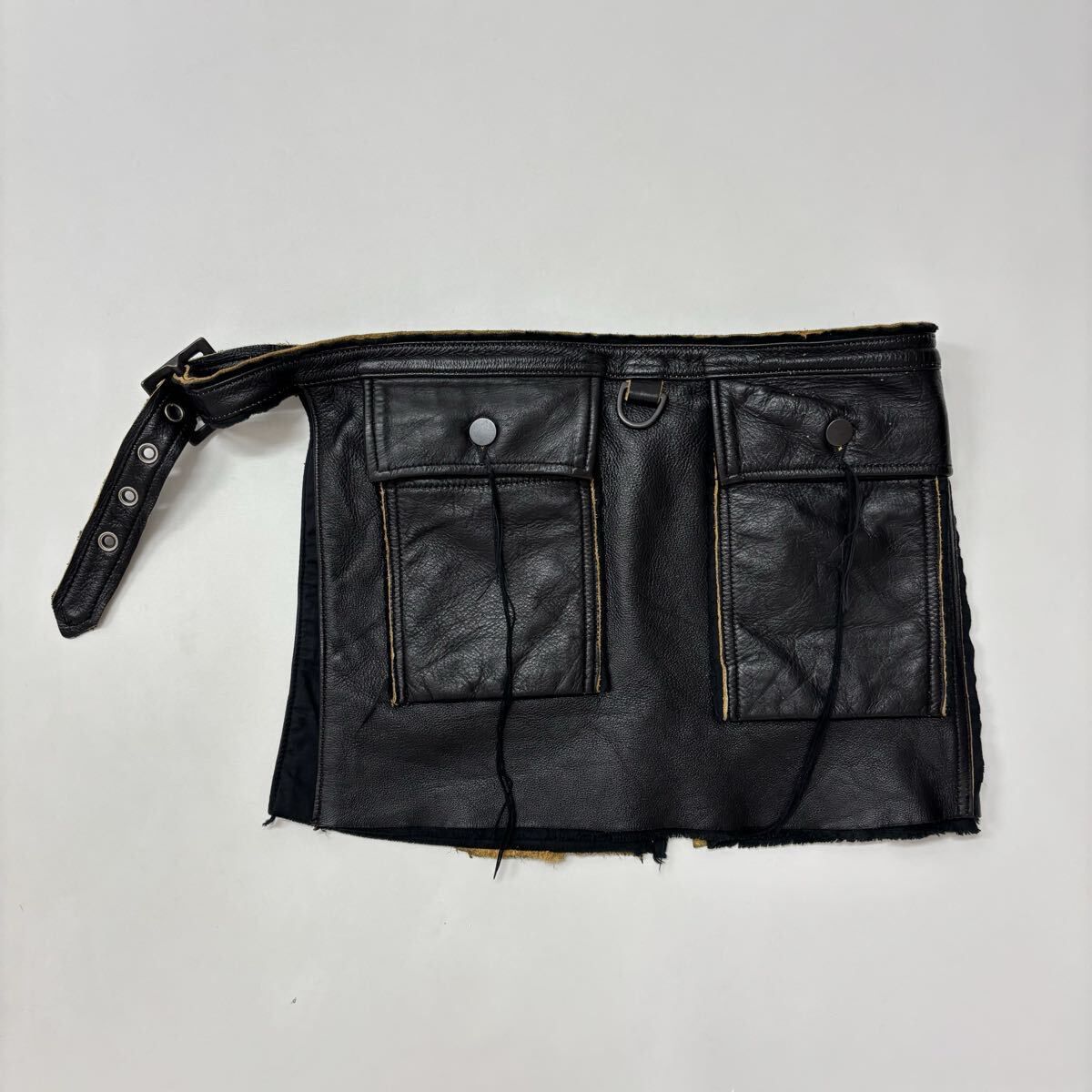 minus kilt レザーポーチ　あおばくん着用　巻きスカート あおばくん着用 minus(-) レザー巻きスカート 【公式通販】