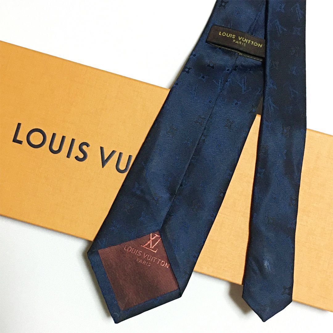 美品 LOUIS VUITTON ネクタイ モノグラム シルク ネイビー ルイヴィトンモノグラムハーロー ネクタイ ネイビー メンズ シルク100