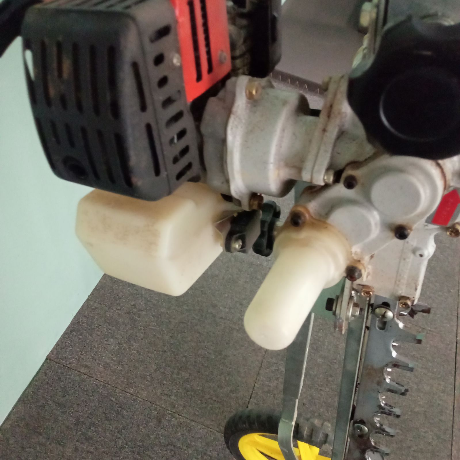 OCHIAI オチアイ 自走式両側裾落とし機　EW12D　レストアベース　直接引取限定 ◯ オチアイ 落合 OCHIAI EW12D 自走式両面裾落し機 バリカン 茶園