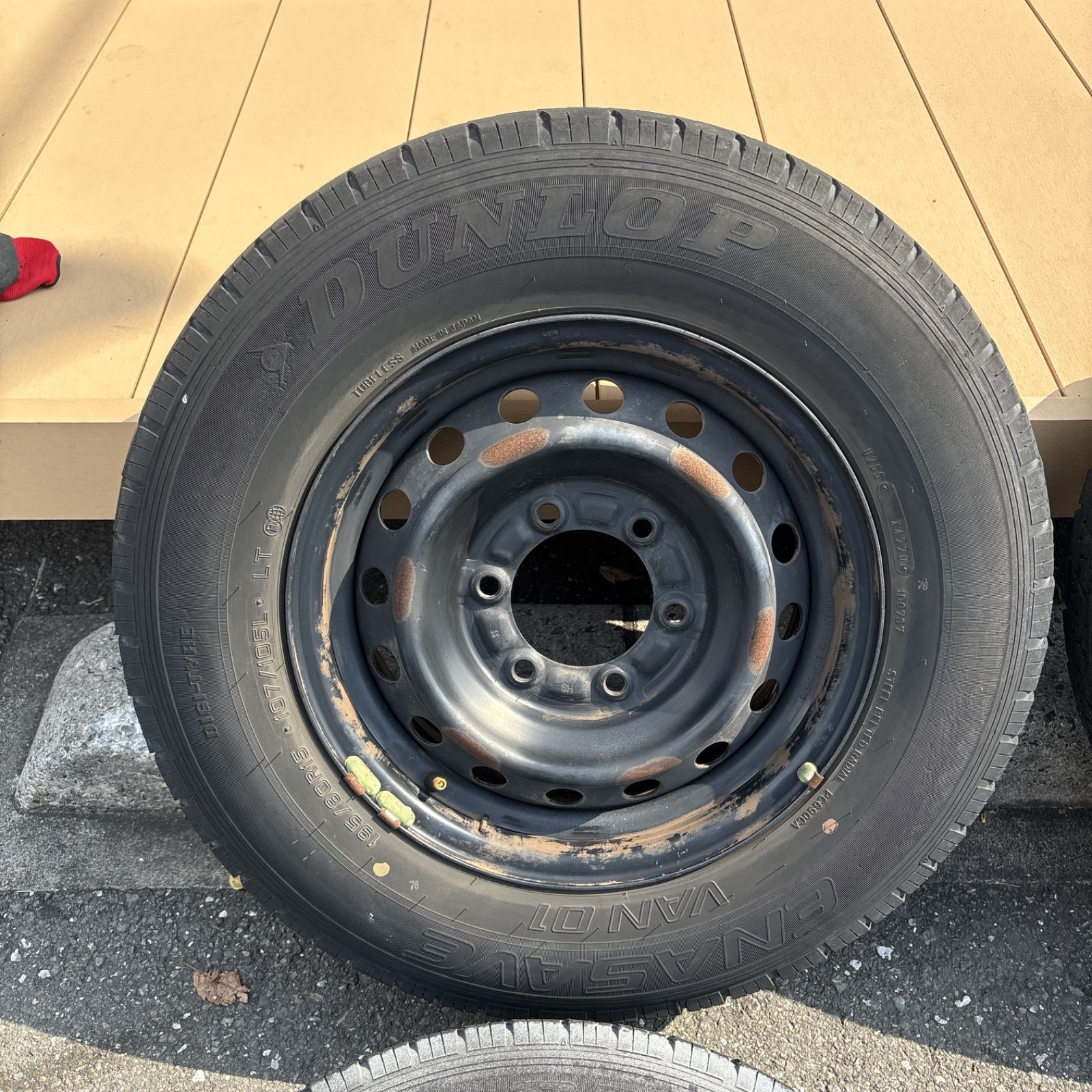 ハイエース純正タイヤ トヨタ ハイエース純正15インチホイールセット 新車外し 買取
