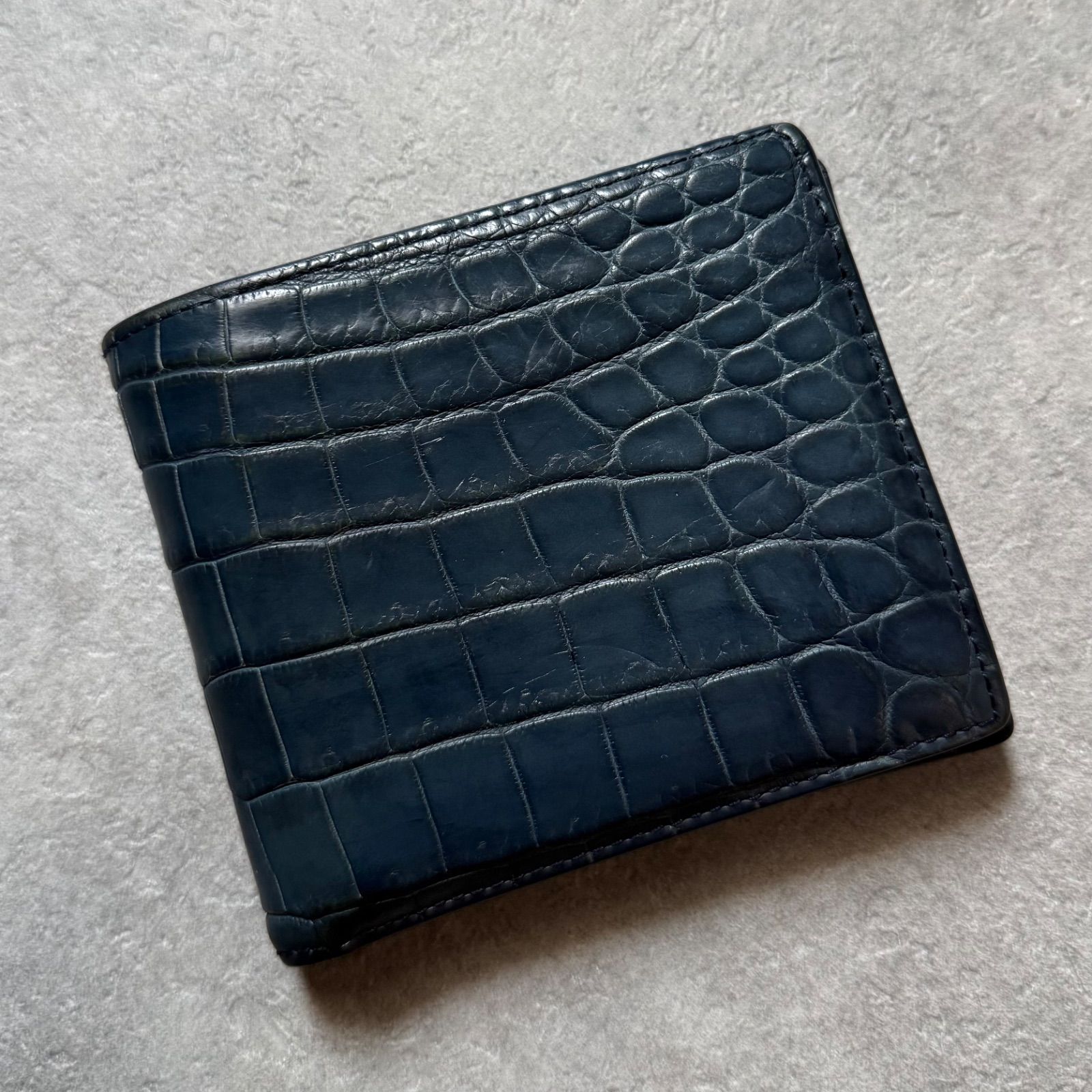 ボッテガヴェネタ クロコダイル 2つ折り財布 ブラック コンパクトウォレット 鰐 ボッテガヴェネタ クロコダイル 2つ折り財布 ブラック コンパクト