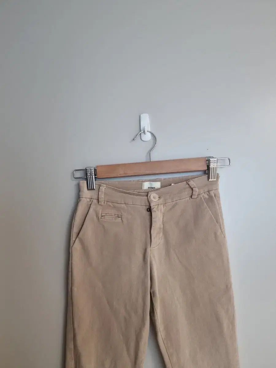 FENDI キッズ ベージュ コットンパンツ 8A 正規品