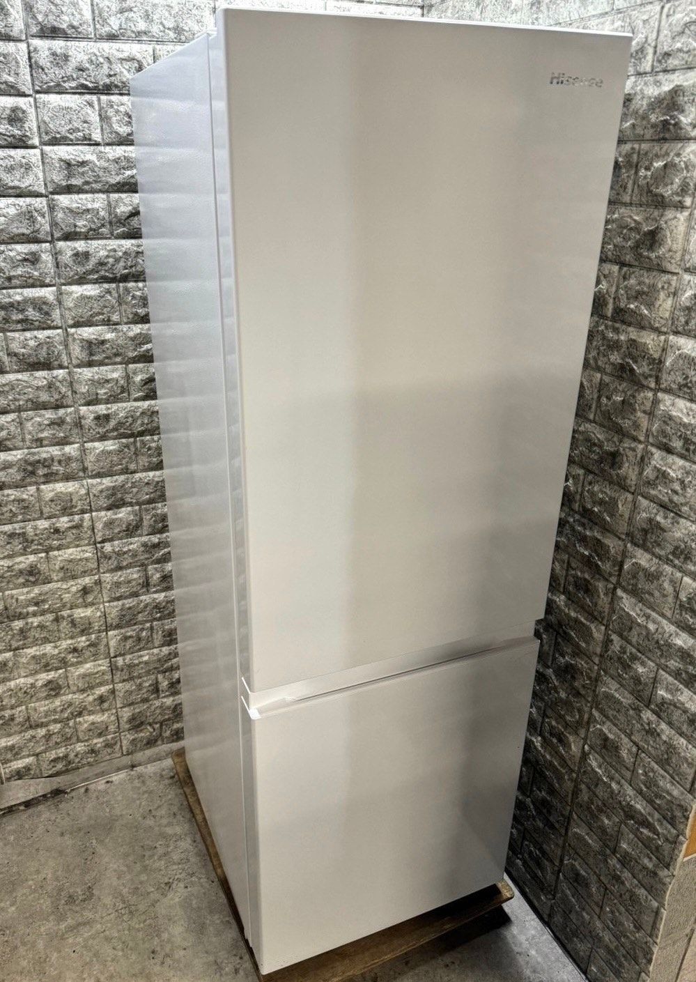 【美品】大阪送料無料★3か月保障付き★冷蔵庫★2021年★ハイセンス★2ドア★HR-D1701W★R-657 美品】大阪送料無料☆3か月保障付き☆冷蔵庫☆2021年☆ハイセンス☆2