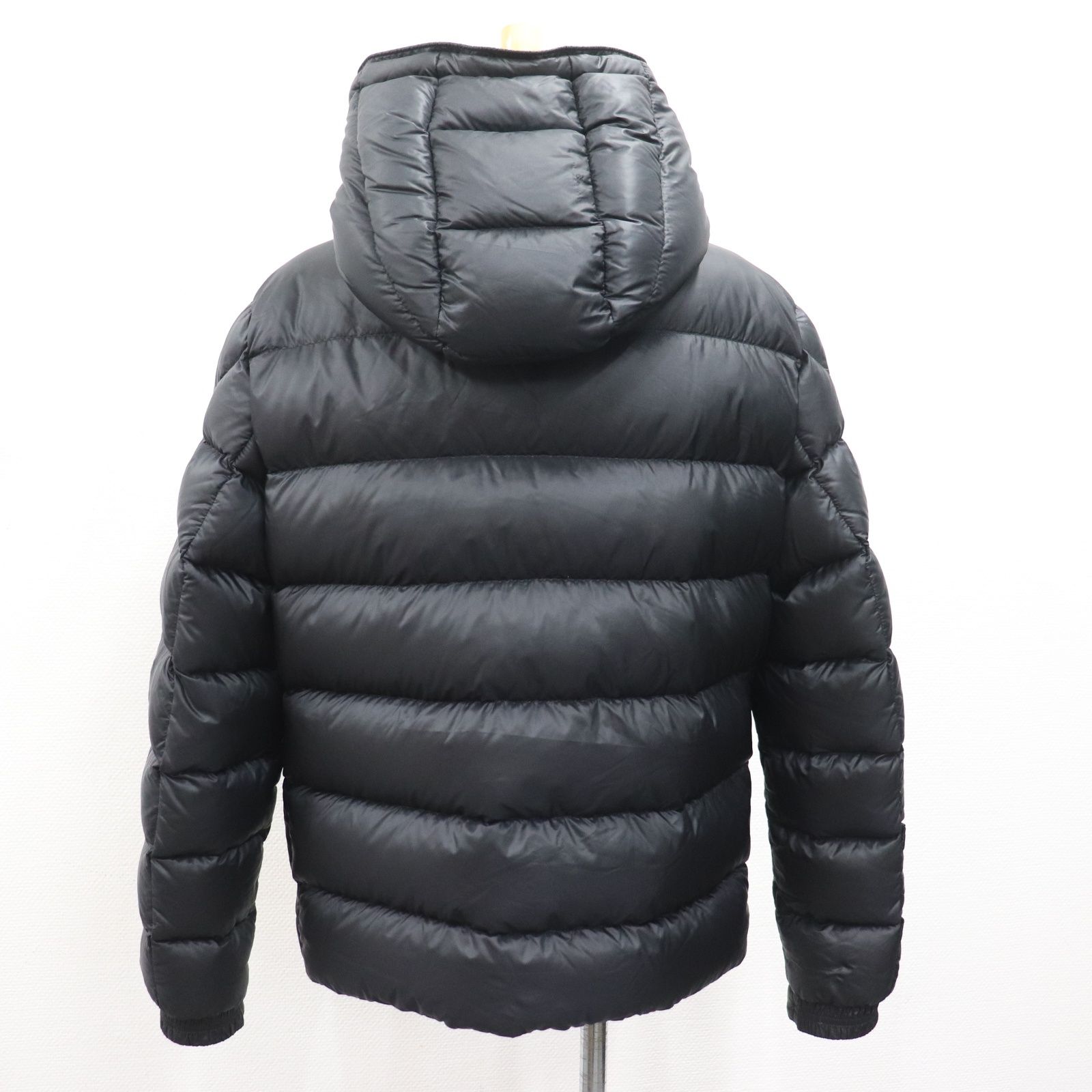 ITHSRWHQPFSI 国内正規品 MONCLER モンクレール SASSIERE サッシエール 