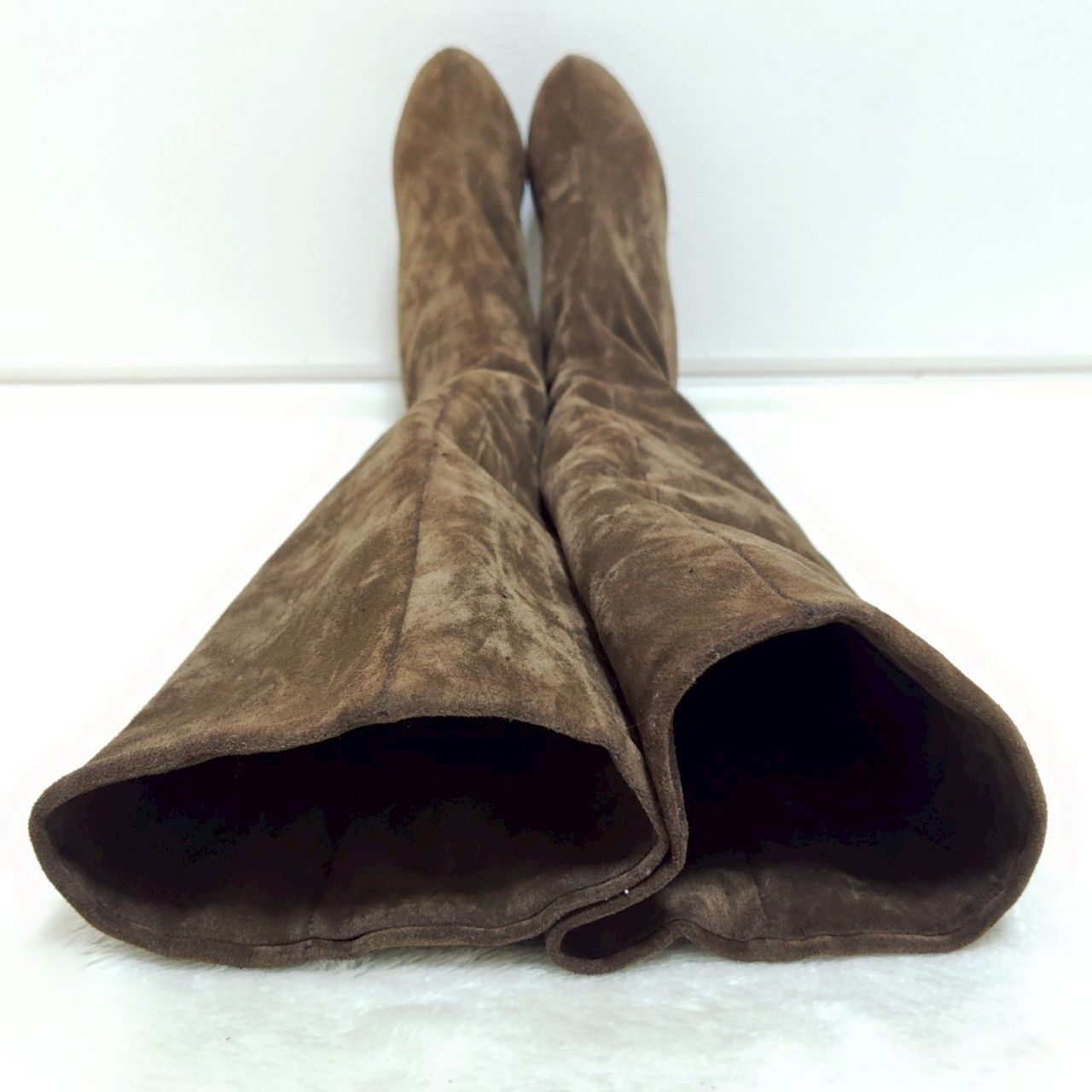 美品　R&E ローズエッセンス　ニーハイ　ブーツ　ロングブーツ　23,5cm 黒 ヒールで美脚効果抜群◎【R＆E】アールアンドイー ROSEESSENCE