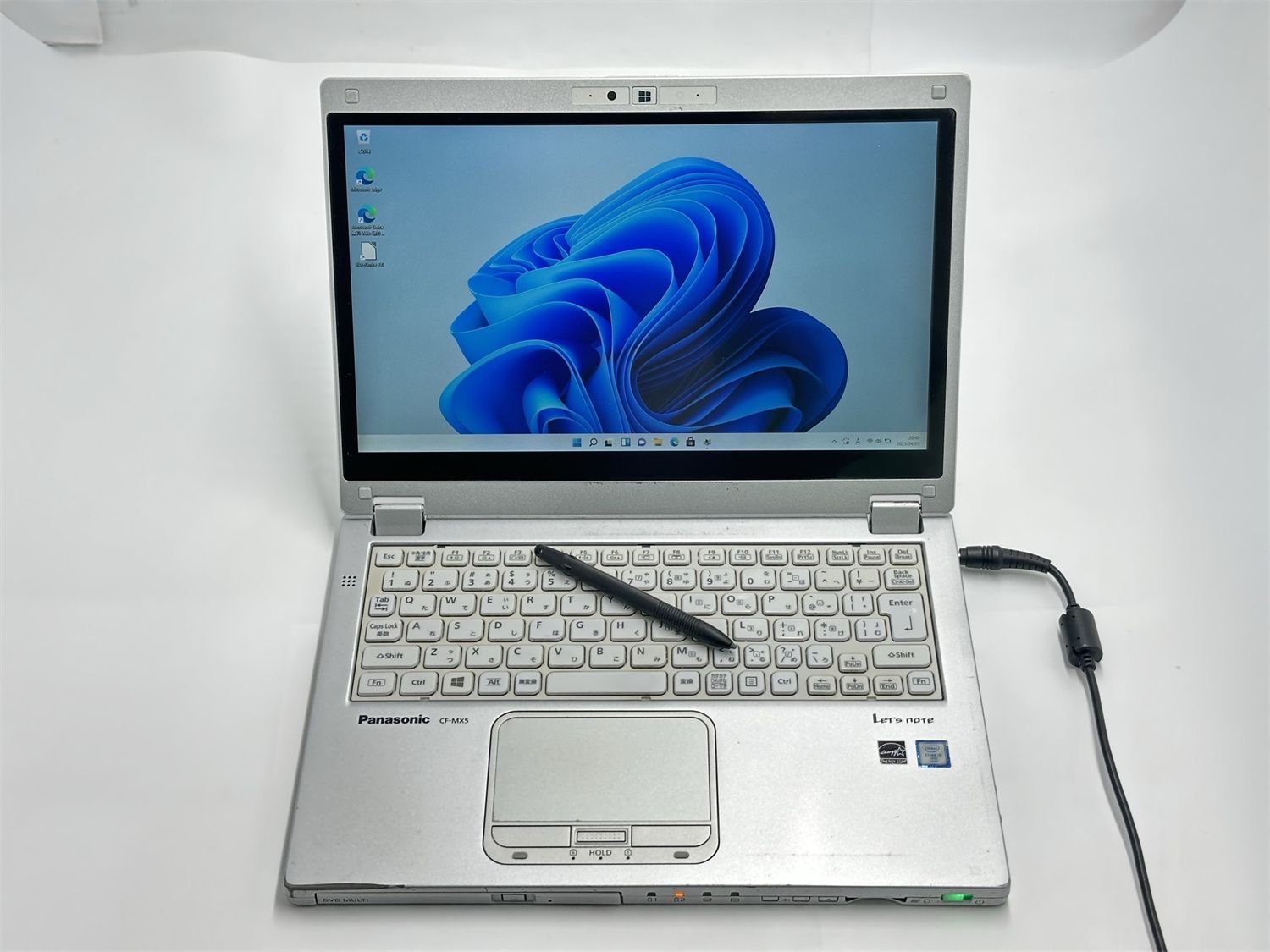 送料無料 高速SSD タッチ可 LTE対応 12.5型 ノートパソコン Panasonic