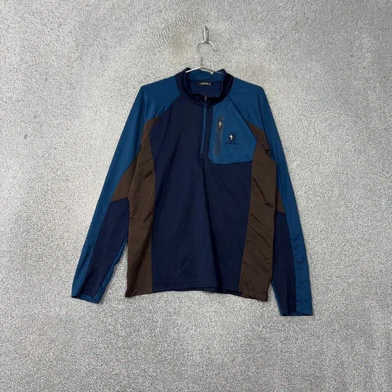 韓国発★新品 BLACK YAK ブラックヤク スポーツウェア トップス M BLACK YAK(ブラックヤク) ネイビー 登山 機能性 ハーフジップ