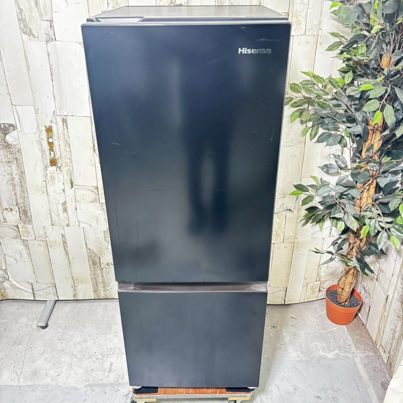 ハイセンス(Hisense) HR-D16FB(ブラック) 2ドア冷凍庫 右開き 162L 幅