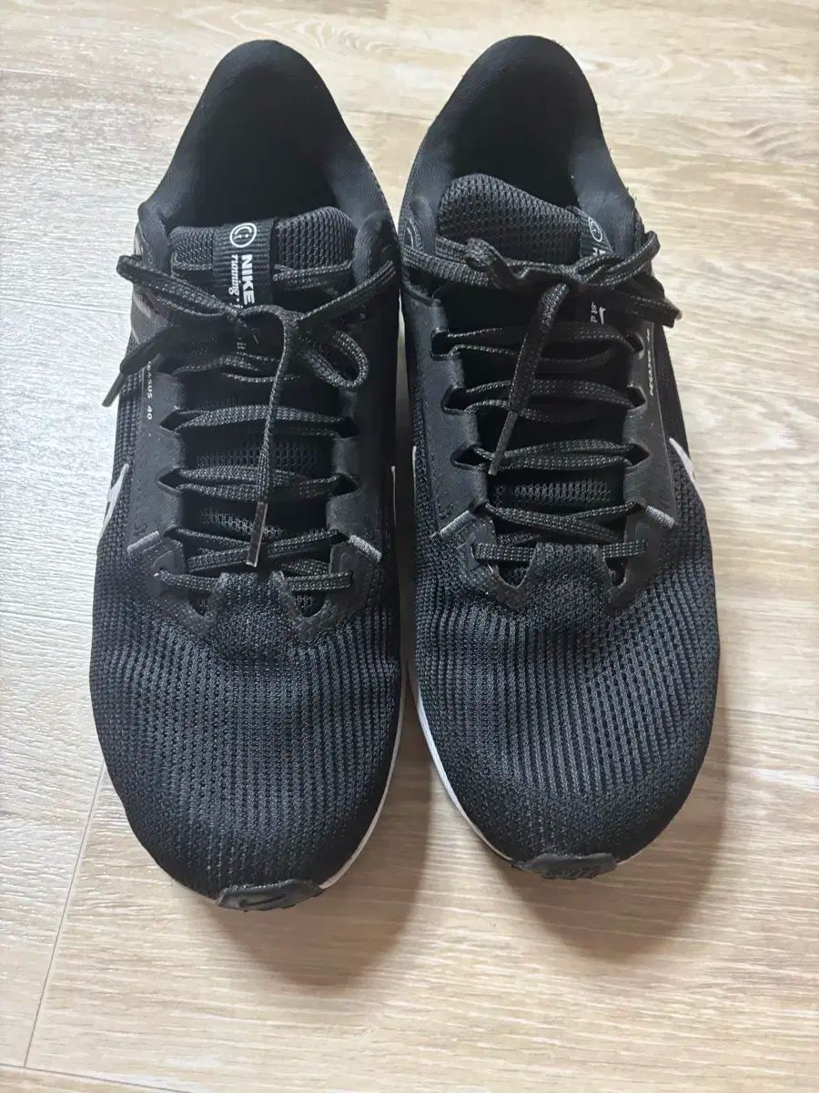 NIKE ナイキ ペガサス 40 黒 スニーカー 含む