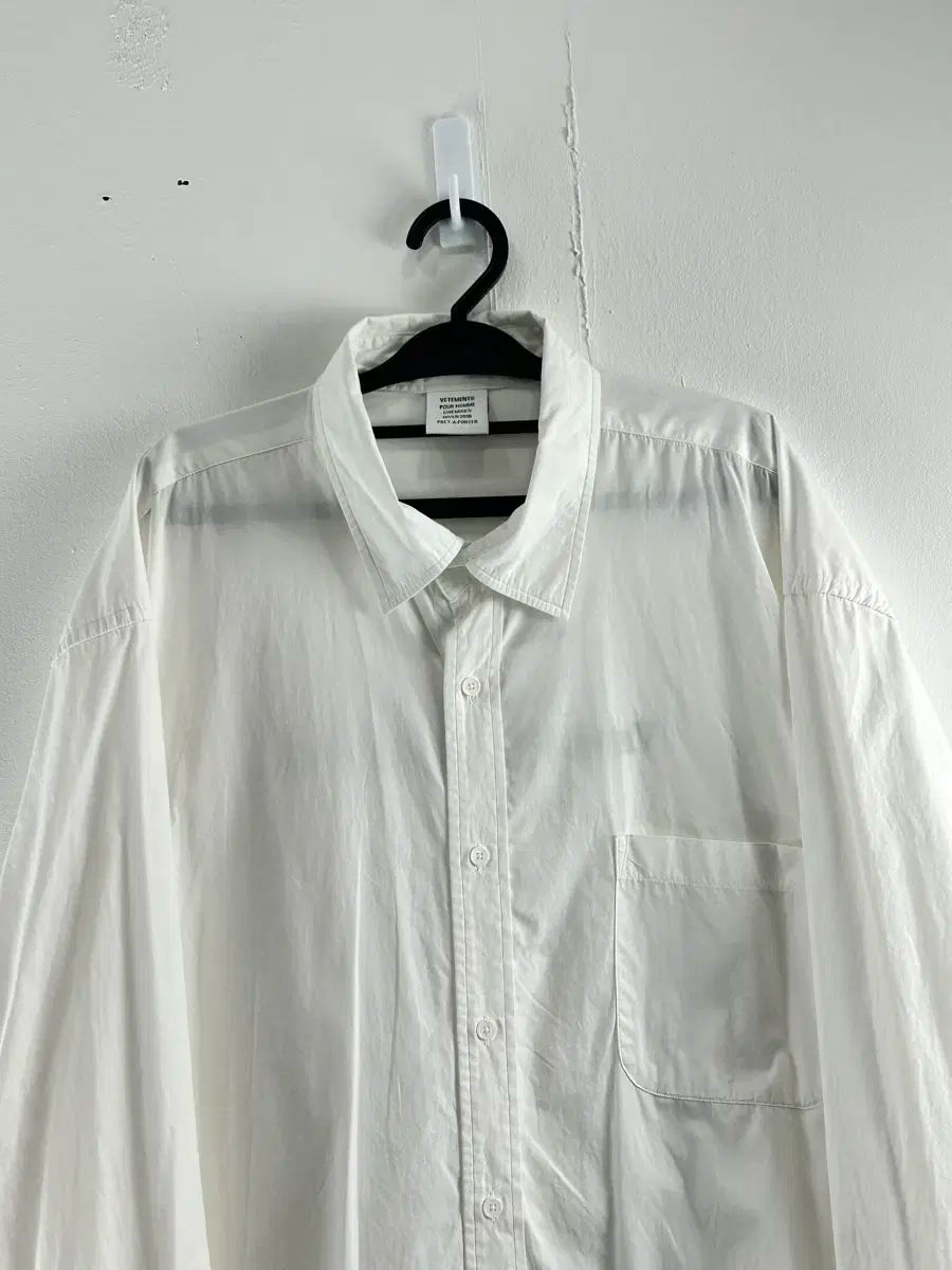 VETEMENTS ヴェトモン オーバーサイズ ベトメングループ AG 白 シャツ 100 115 M