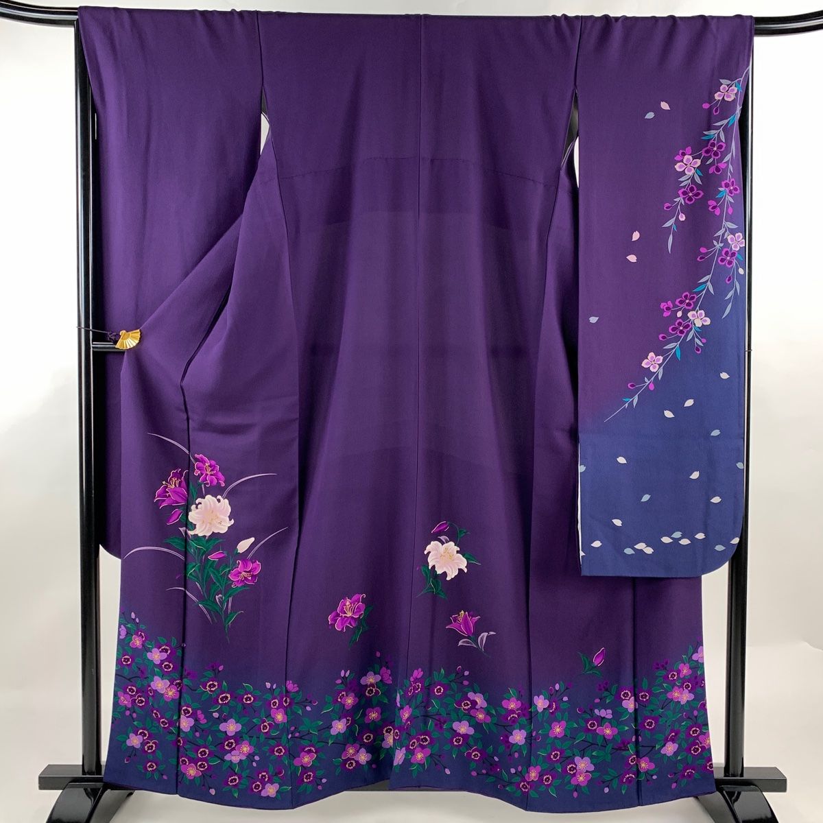 振袖 身丈159.5cm 裄丈67.5cm L 袷 百合 桜 金彩 紫 正絹 秀品 【中古 