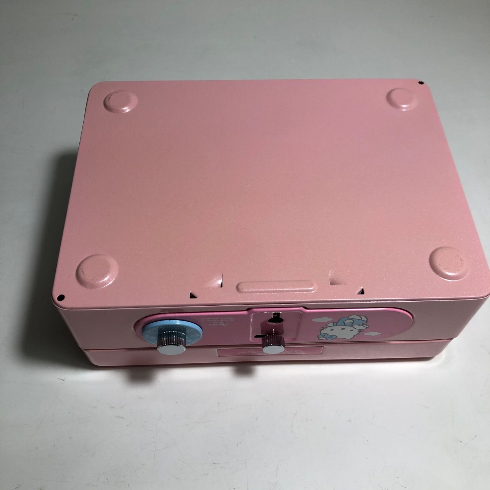 ☆Sanrio サンリオ ハローキティ 金庫 貯金箱 鍵付き 未使用品