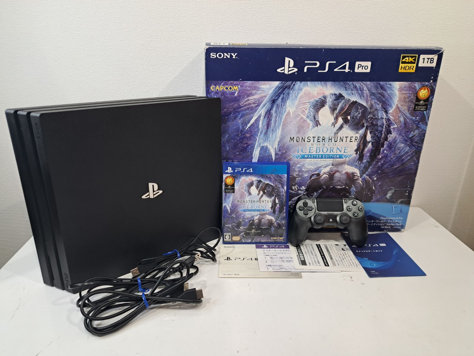 PlayStation 4 Pro 1TB CUHJ-10032 【美