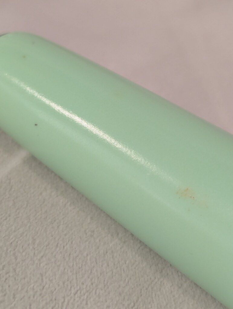 薄緑