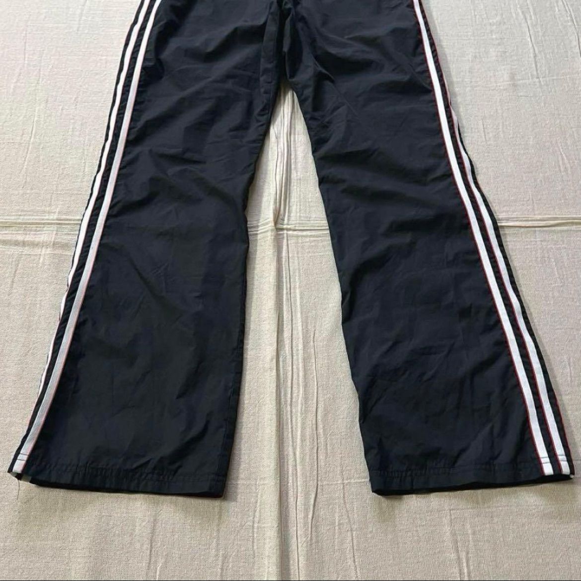 パンツ ロゴ刺繍