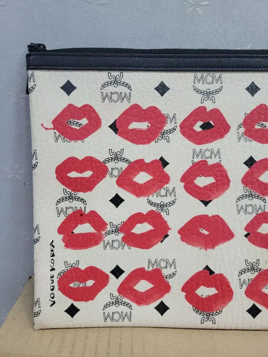 MCM ヴォーグ コリア プリント クラッチ バッグ