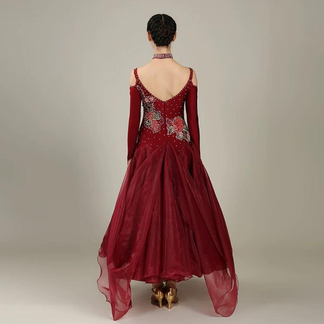 大人気スタンダードドレス★競技会、発表会、デモで大活躍✨ 25年新作 全新未使用 華やかなスタンダードドレス！競技会やデモ、発表