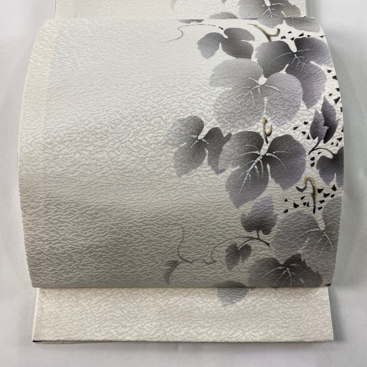 袋帯 美品 逸品 菅有鬼一 落款 蔦 金銀彩 白 六通 正絹 【中古 