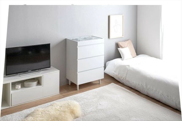 ショーケース付きチェスト 洋服