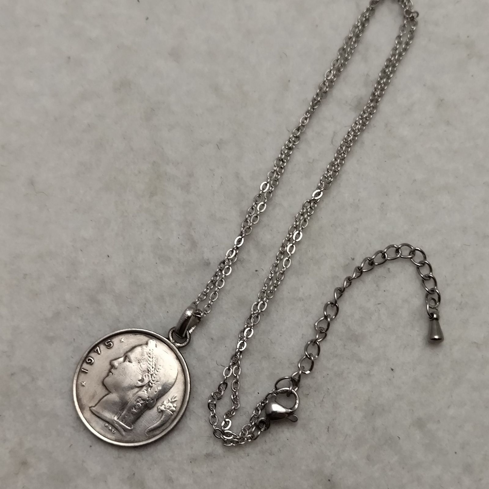 豊穣の女神ケレス ベルギーのコインネックレス - メルカリ