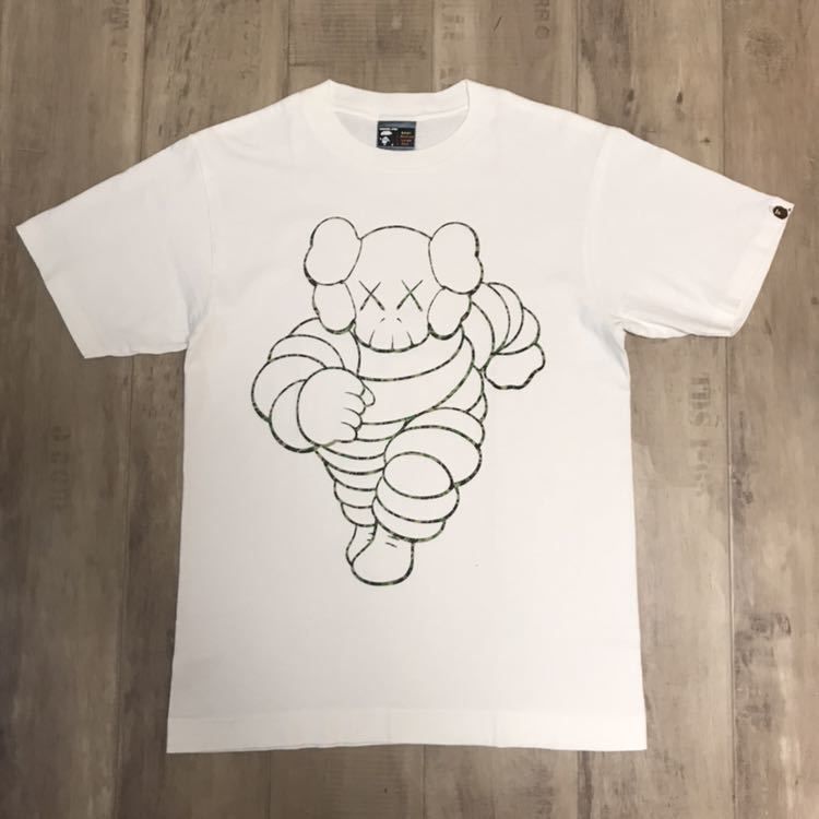 APE×kaws 1st コラボ Tシャツミシュランマン カウズ エイプ - Tシャツ