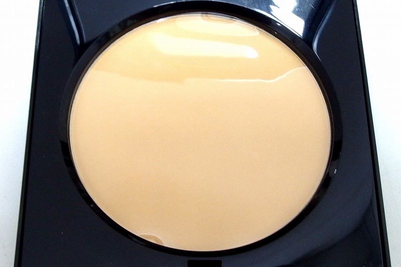 BOBBI BROWN