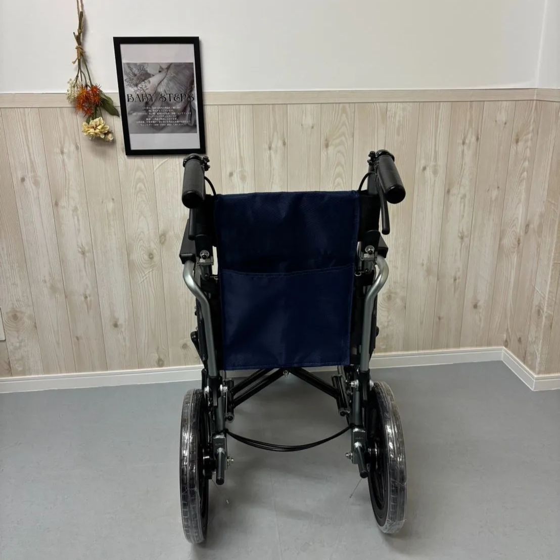 ✟ Miki CRT-8 介助型 車椅子 車いす CRTシリーズ カルティマ ノーパンクタイヤ 軽量 介護用品 福祉用品