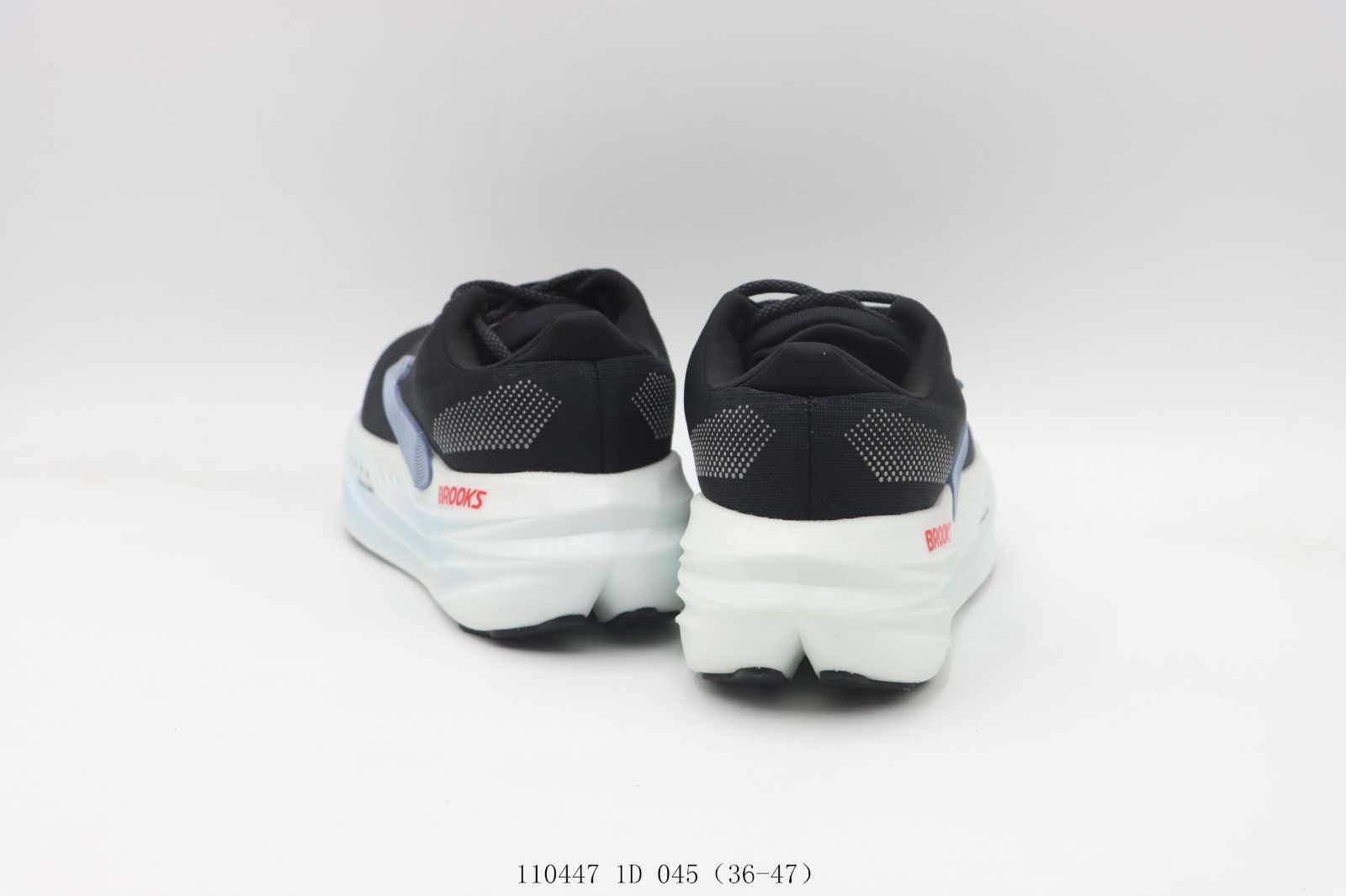 ブルック 今日特価】Brooks ブルックス スニーカー ブラックホワイト