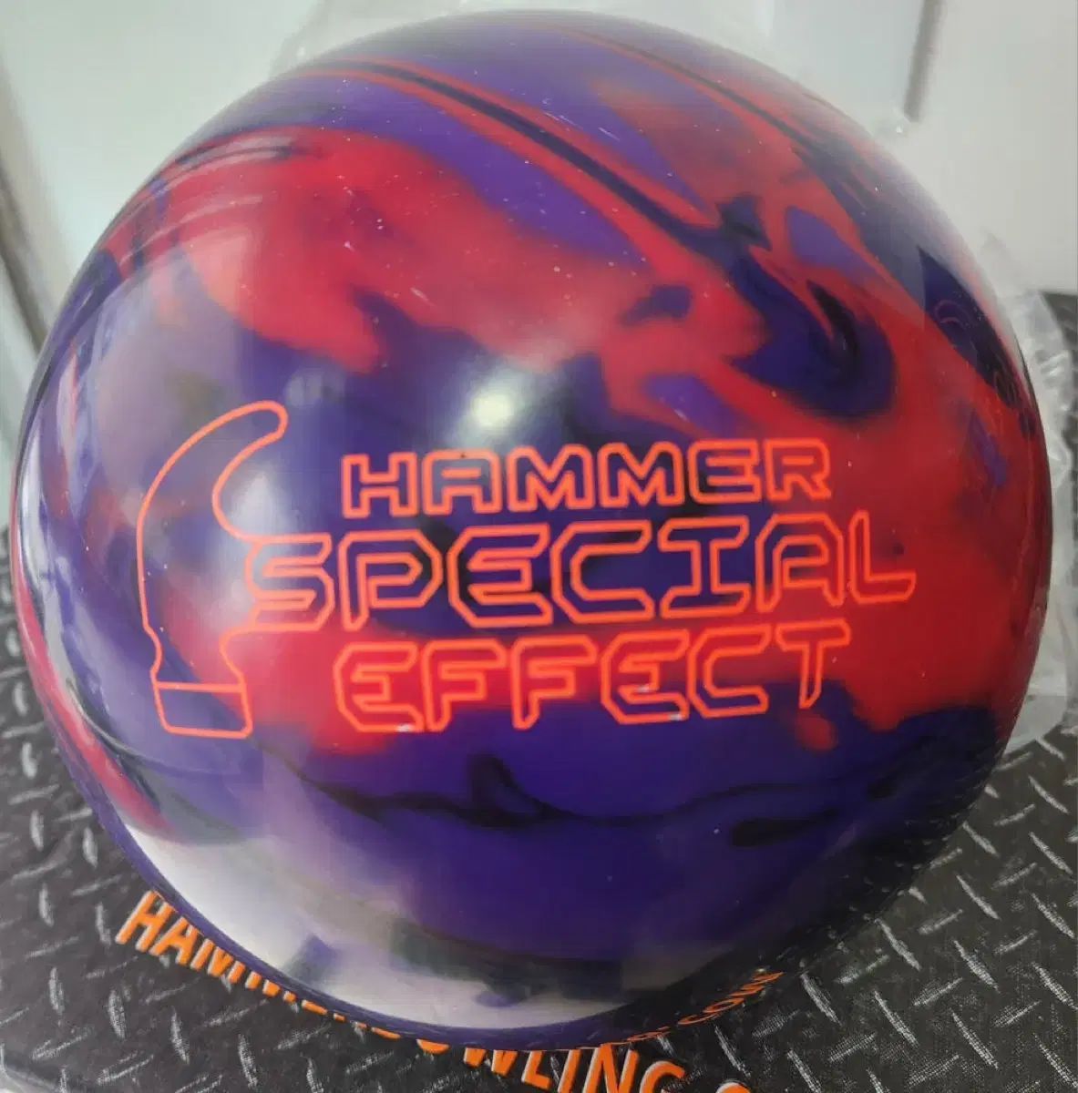 HAMMER ボウリングボール 赤黒チェック HAMMER ボウリングボール