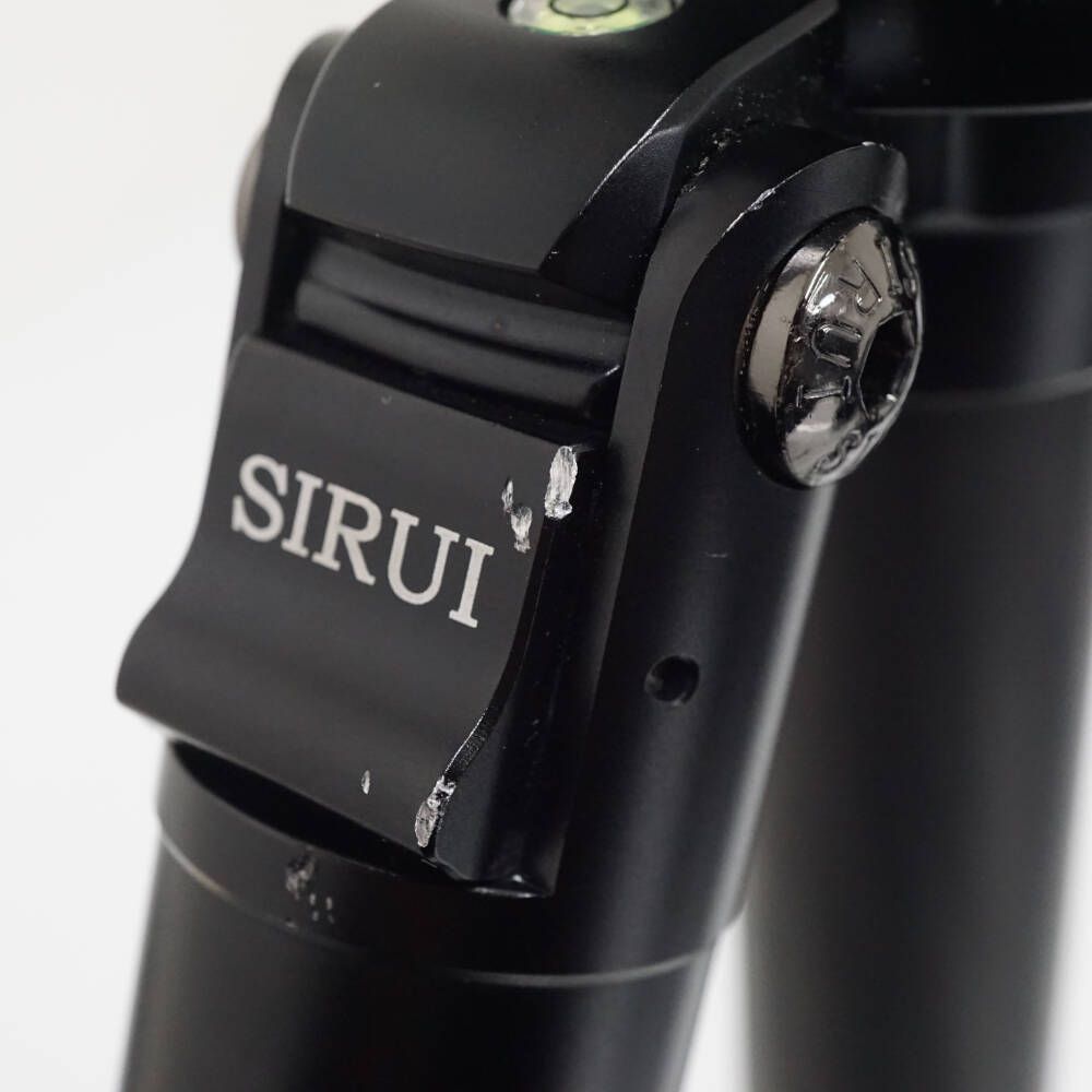 SIRUI R-2204 トラベルカーボン三脚 USED美品 シルイ 自由雲台 4 SIRUI R-2204 トラベルカーボン三脚 USED美品 シルイ 自由雲台 4