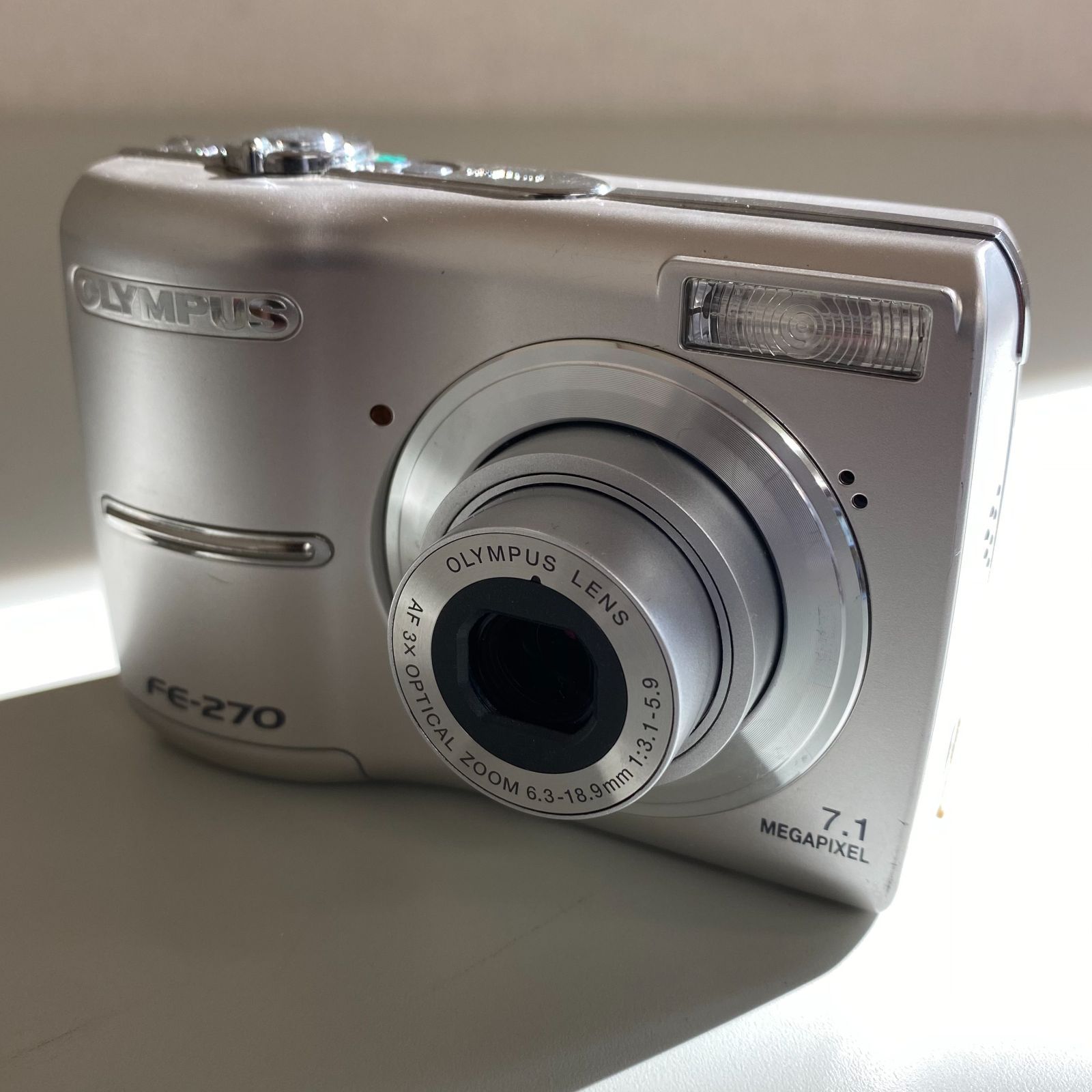 OLYMPUS FE-4050 コンパクトデジタルカメラ【ジャンク品】 （GT1
