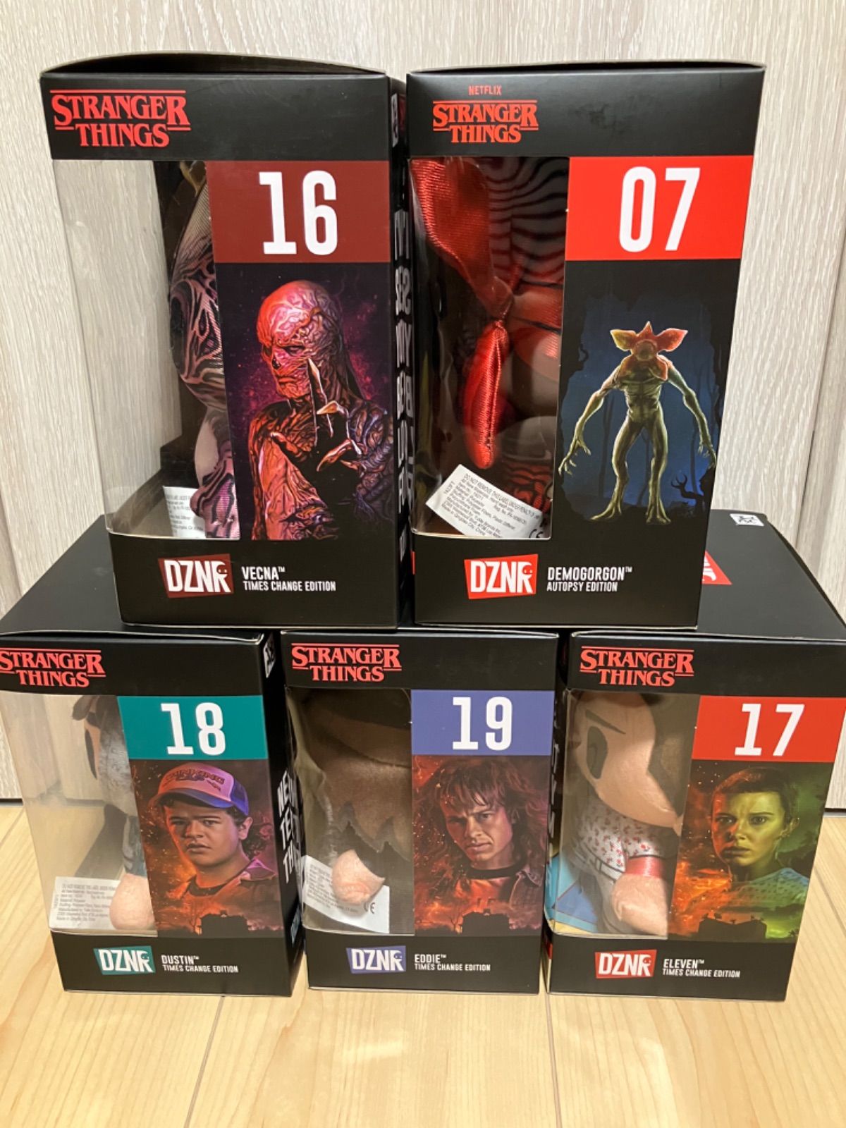 ストレンジャーシングス　Stranger ぬいぐるみ　5種セット　新品 ストレンジャーシングス Stranger ぬいぐるみ 5種セット 新品の
