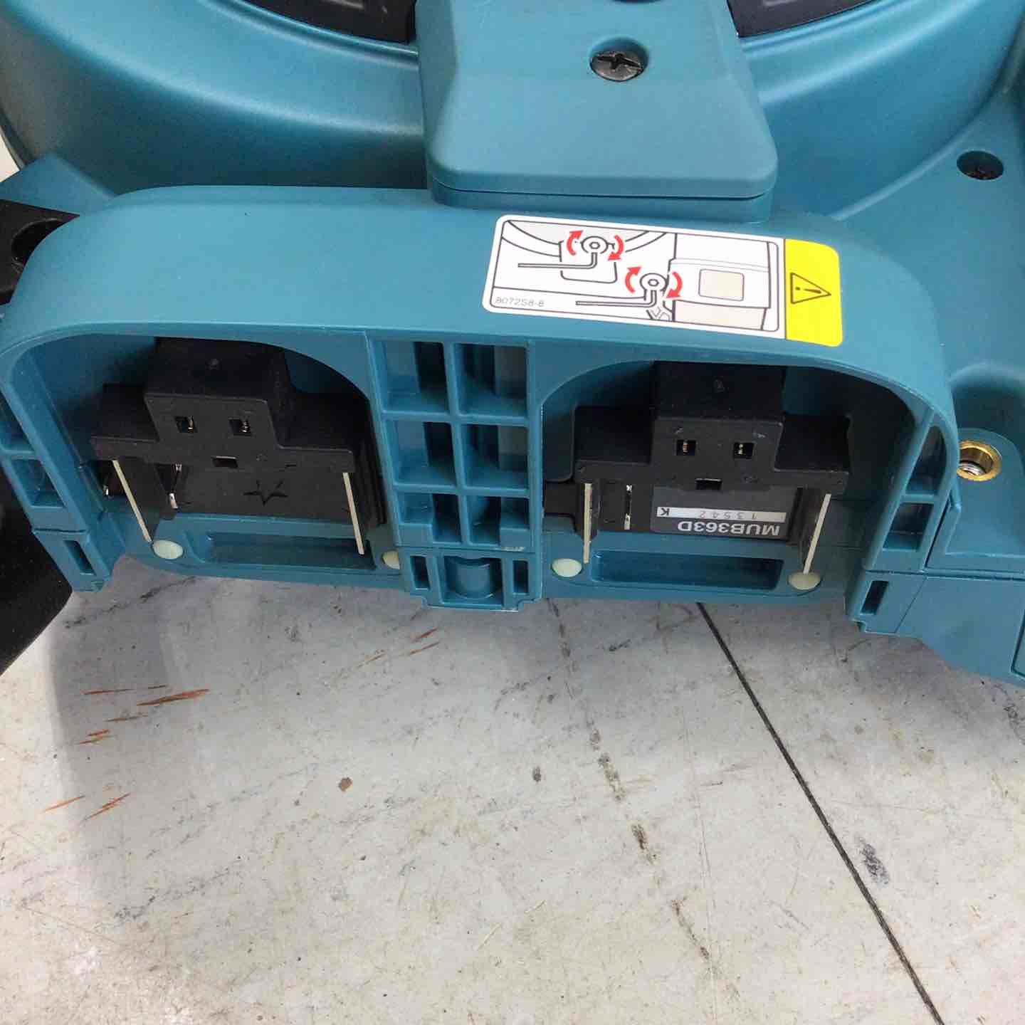makita コードレスブロワ