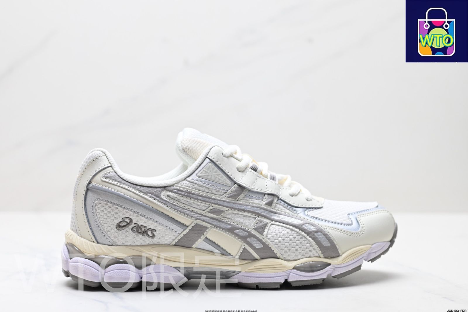 アシックス ASICS GEL - NYC 2055 は 通気性のあるメッシュ素材と一部の合成革素材を組み合わせた upper 鞋面 を採用しています-WTO輸入1