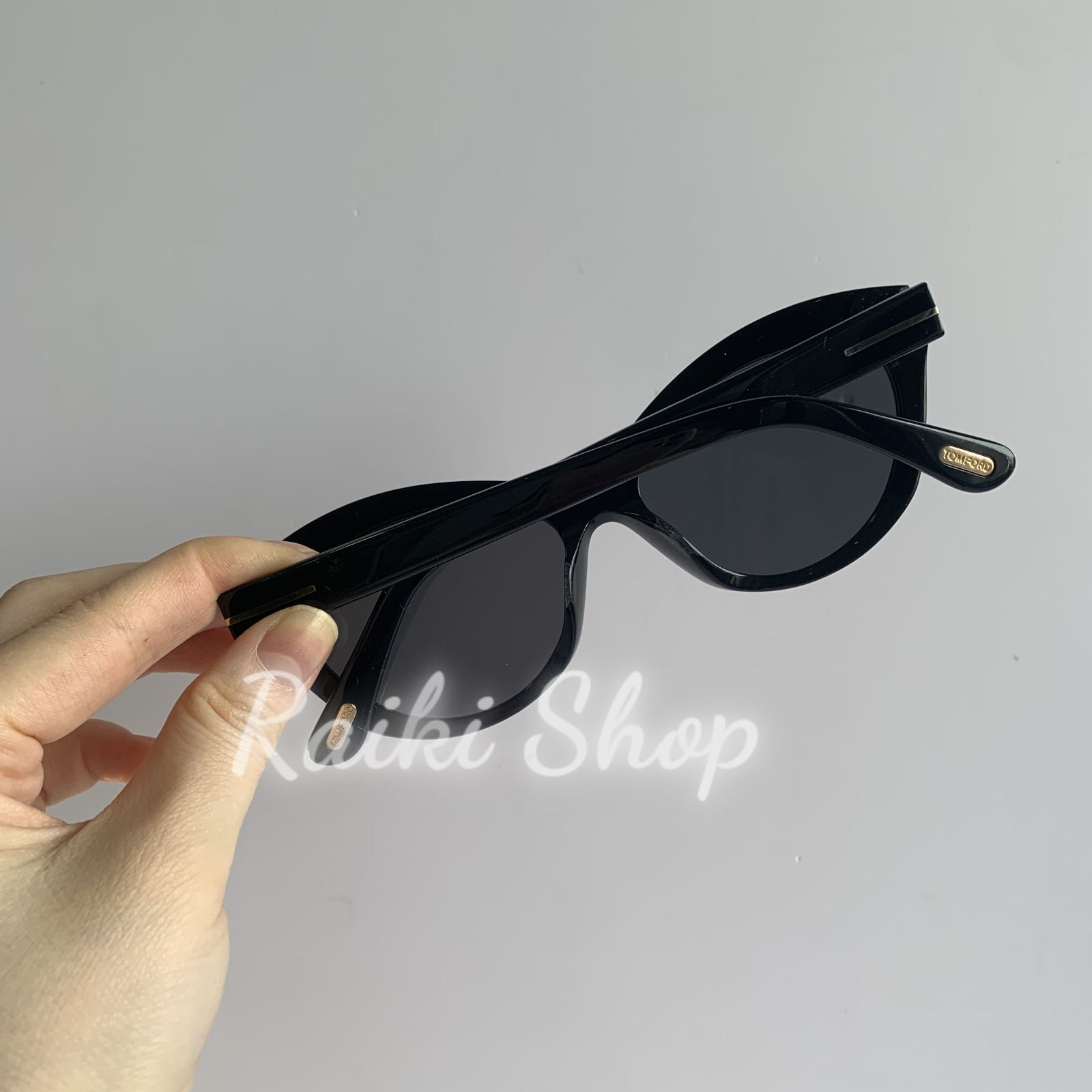 TOM FORD EYEWEAR トムフォード キャットアイサングラス FT1111
