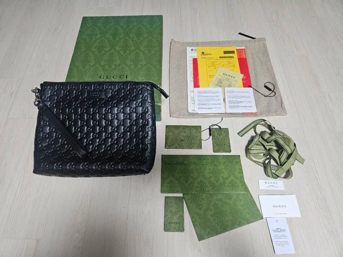 財布 クラッチバッグ