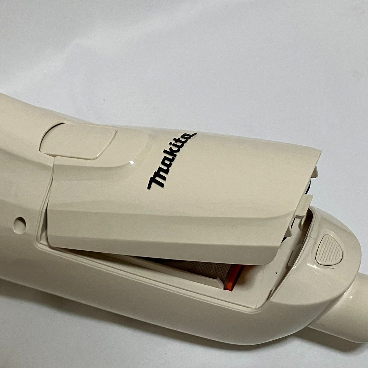 マキタ 充電式クリーナー