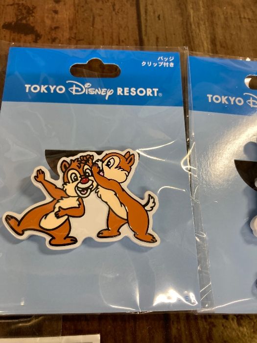 B2r 東京ディズニーリゾート クリップ付きバッジ ワッペン 未開封 ミッキー ミニー チップとデール他