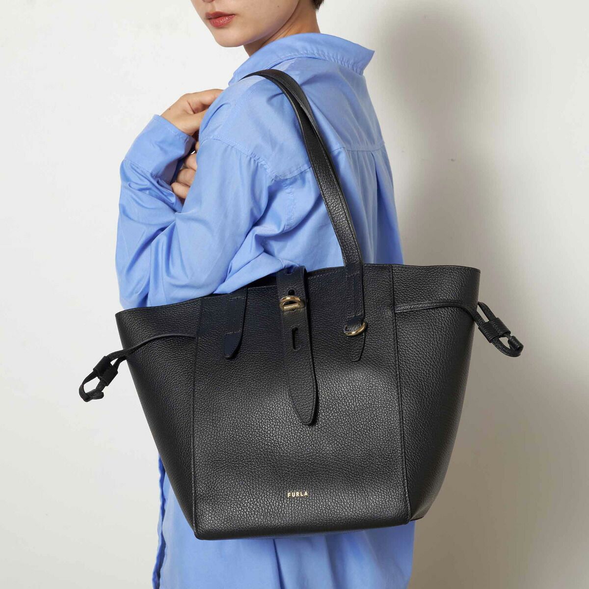 【美品】FURLA ネットトート　マルチ FURLA フルラ バッグ レディース トートバッグ NET M TOTE