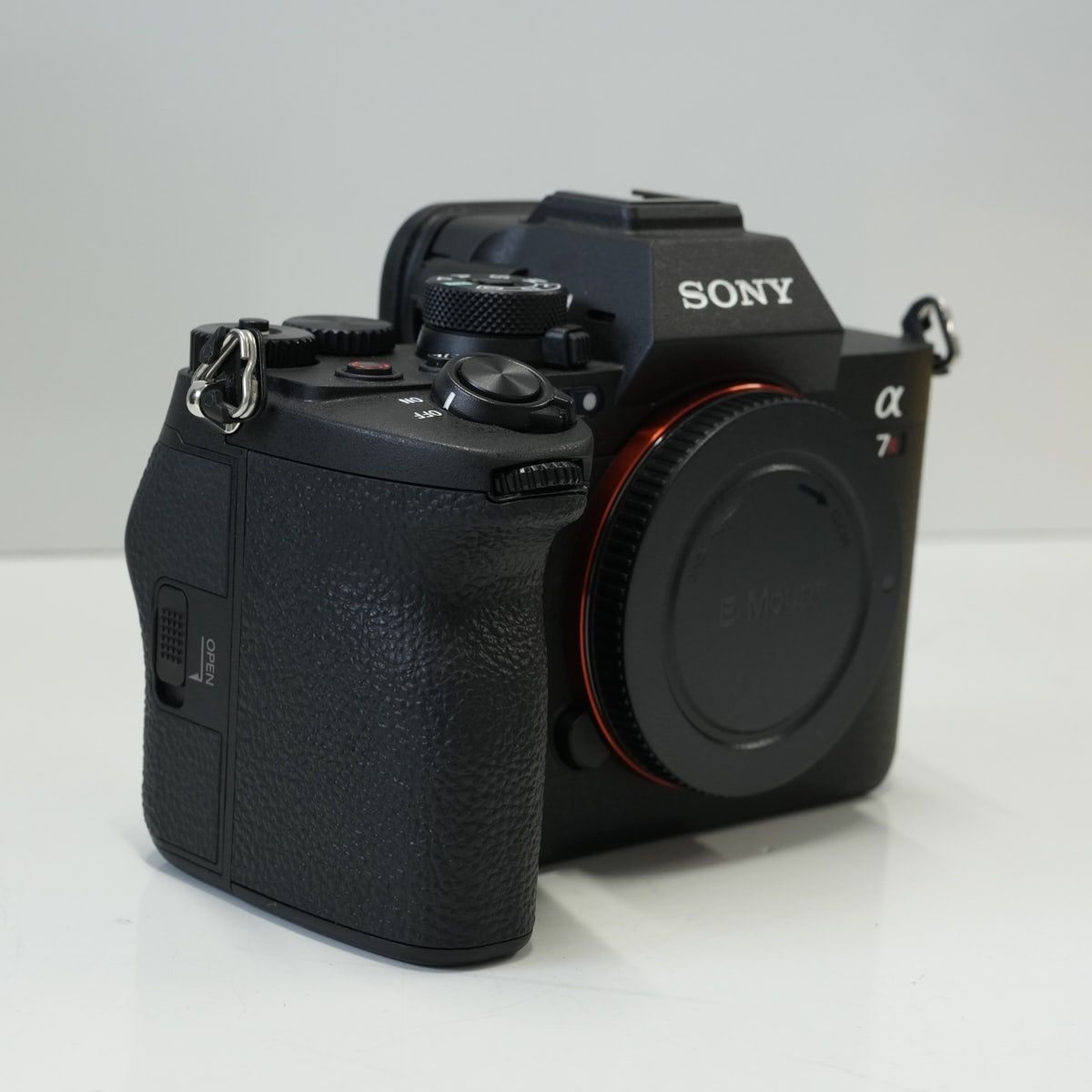 SONY α7R V ILCE-7RM5 ボディ 海外モデル USED極美品 フルサイズ