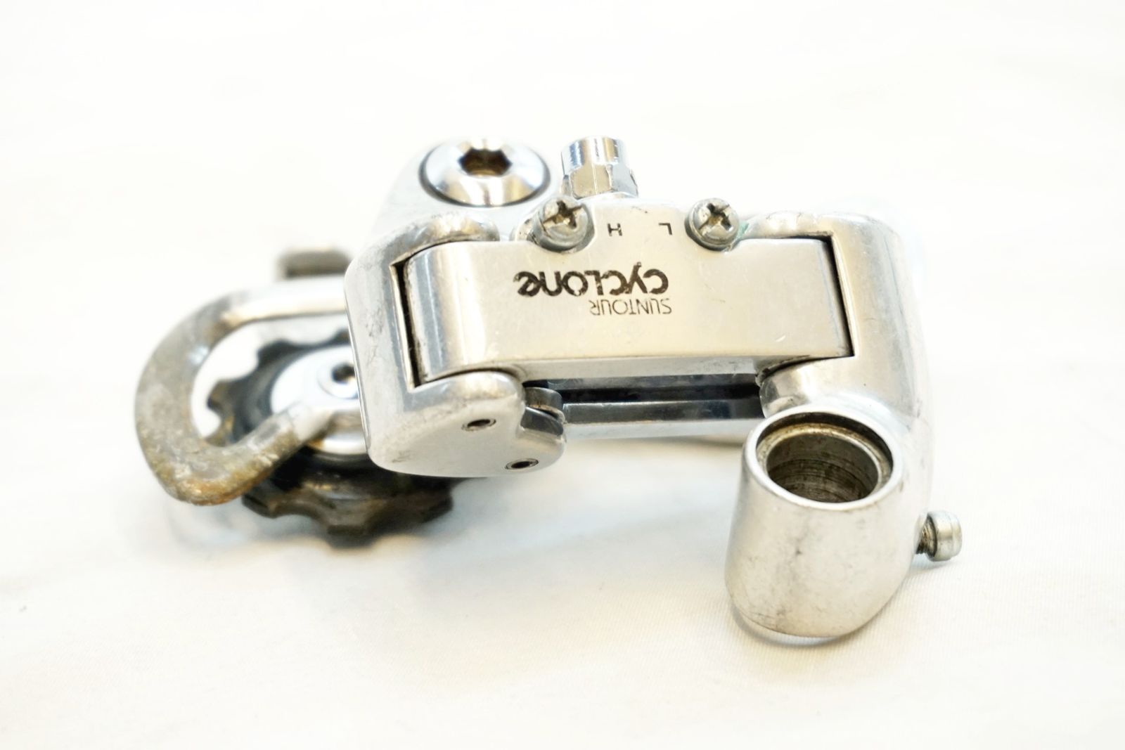 Suntour Cyclone リアディレイラーGT 80年代未使用品 SUNTOUR 「サンツアー」 CYCLONE リアディレイラー / 有明ガーデン店