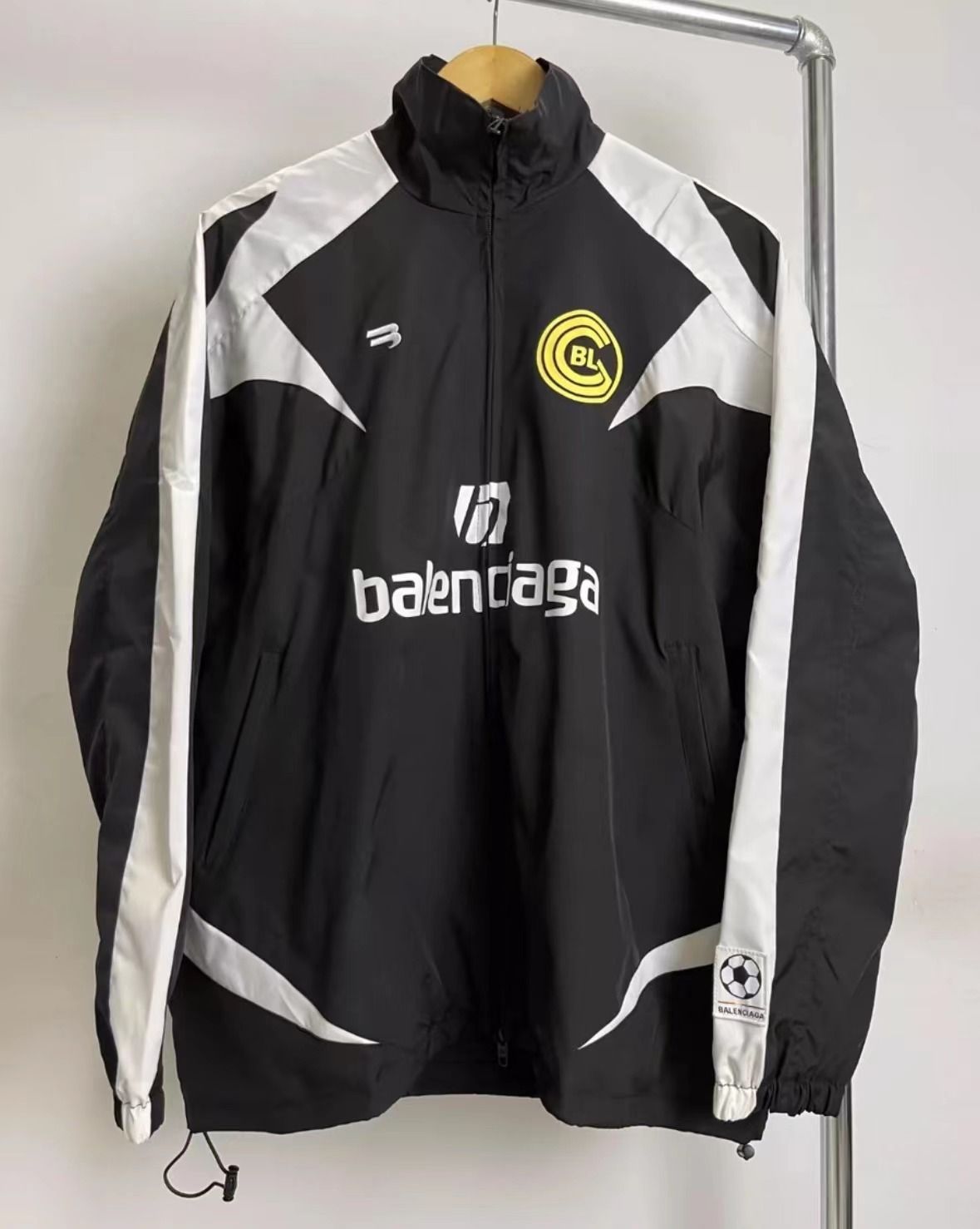 【超特価好評】BALENCIAGA 2020AW Nylon Soccer Jacket ウェア