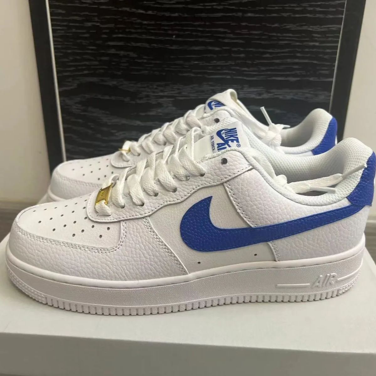 ナイキNike Air Force 1スニーカー