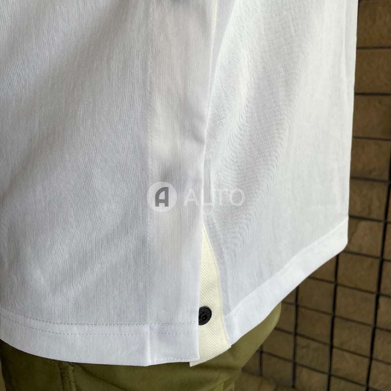 美品 sacai サカイ サイドボタン コットンTシャツ sacai - 96【超人気デザイン】サカイ☆生地切替Tシャツ サイド